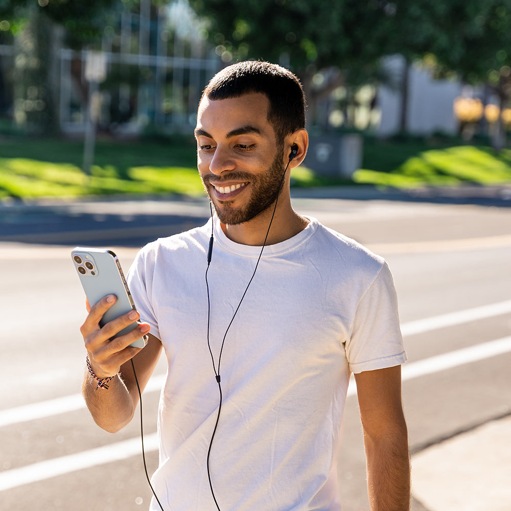 Lightning discount wired earbuds