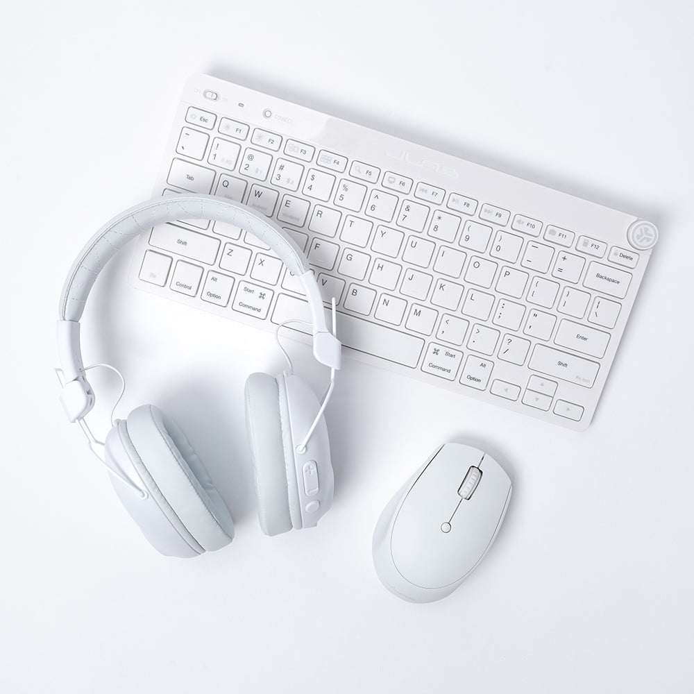 Studio Pro Wireless Over-Ear Headphones White | 39975753252936